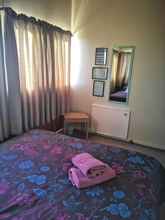 Mountain Jade Backpackers,Private Rooms & Studios โฮกิทิกา ภายนอก รูปภาพ