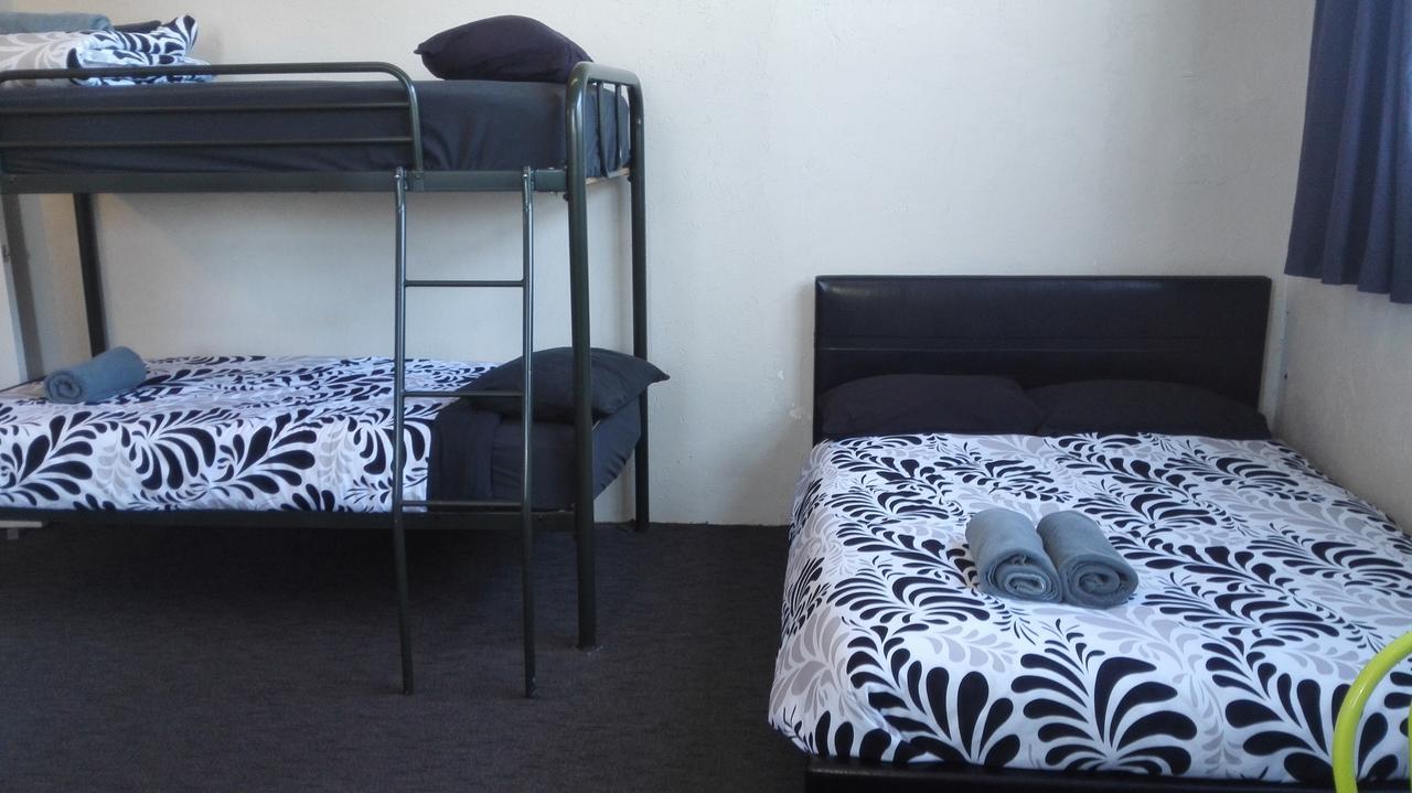 Mountain Jade Backpackers,Private Rooms & Studios โฮกิทิกา ภายนอก รูปภาพ