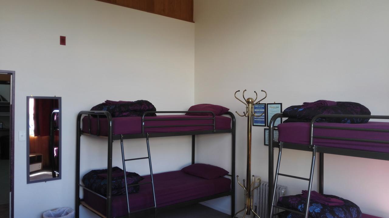 Mountain Jade Backpackers,Private Rooms & Studios โฮกิทิกา ภายนอก รูปภาพ