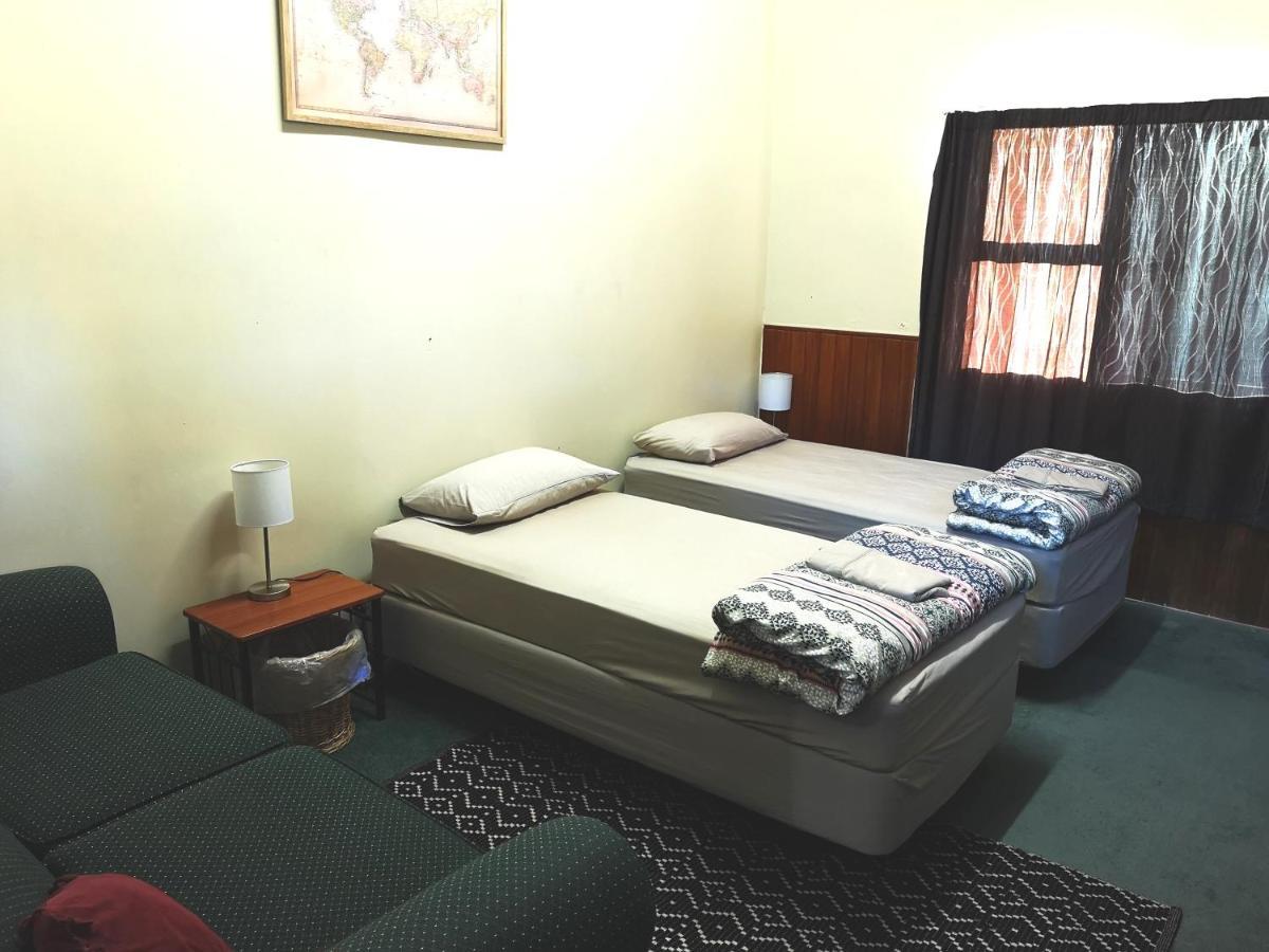 Mountain Jade Backpackers,Private Rooms & Studios โฮกิทิกา ภายนอก รูปภาพ